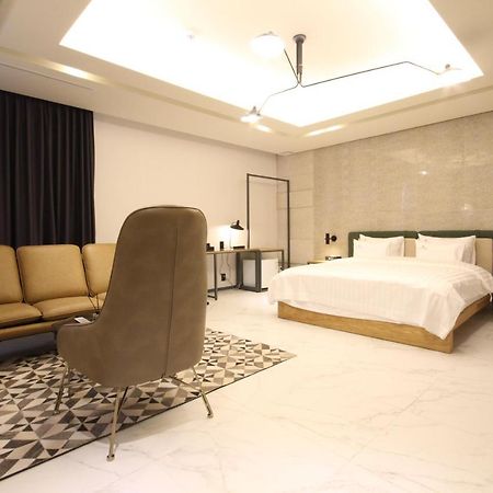 Hotel Eco Stay Jeonju Exterior photo