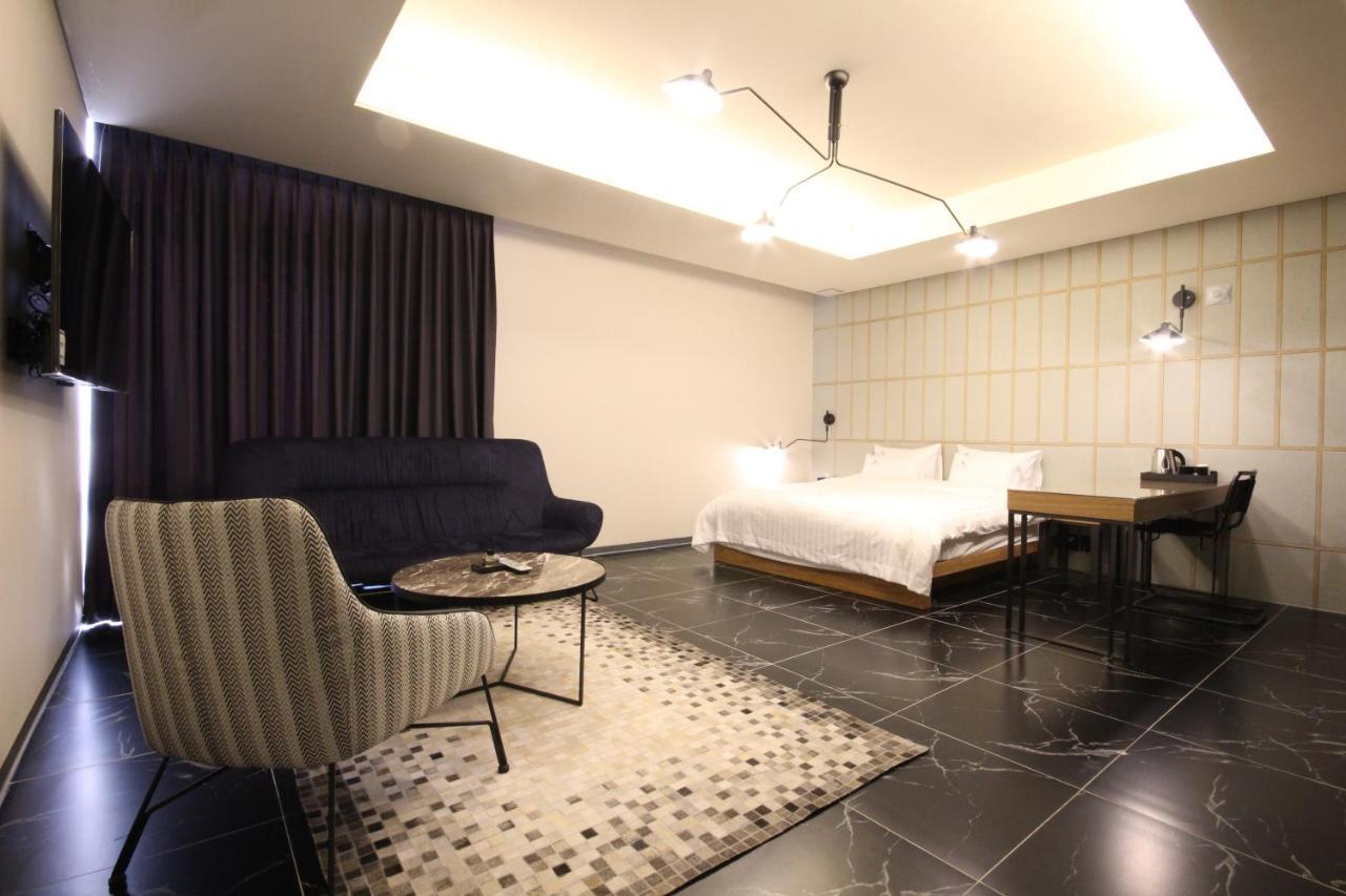 Hotel Eco Stay Jeonju Exterior photo