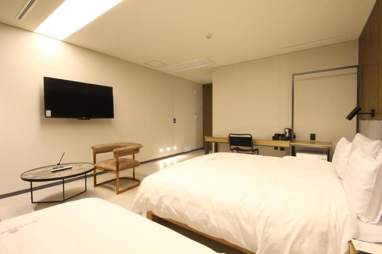 Hotel Eco Stay Jeonju Exterior photo
